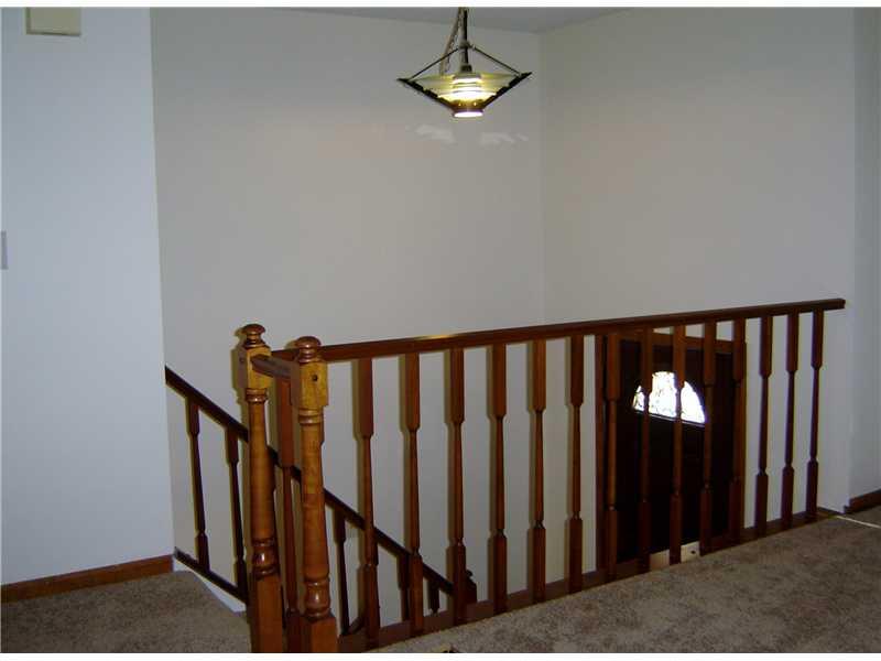 532 Partridge Run Road Gibsonia, PA 15044 - Photo 7 of 19 Entry/Foyer.