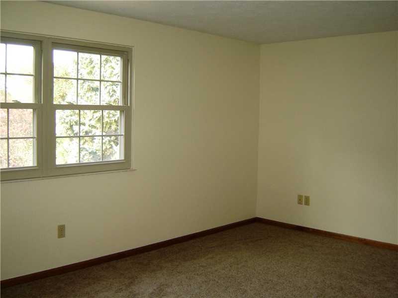 532 Partridge Run Road Gibsonia, PA 15044 - Photo 9 of 19 Bedroom.