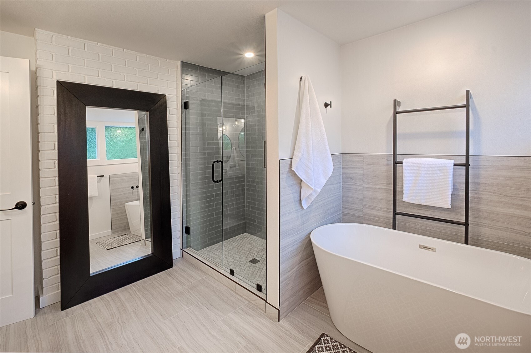 4521 Southwest Henderson Street Seattle, WA 98136 - Photo 18 of 40