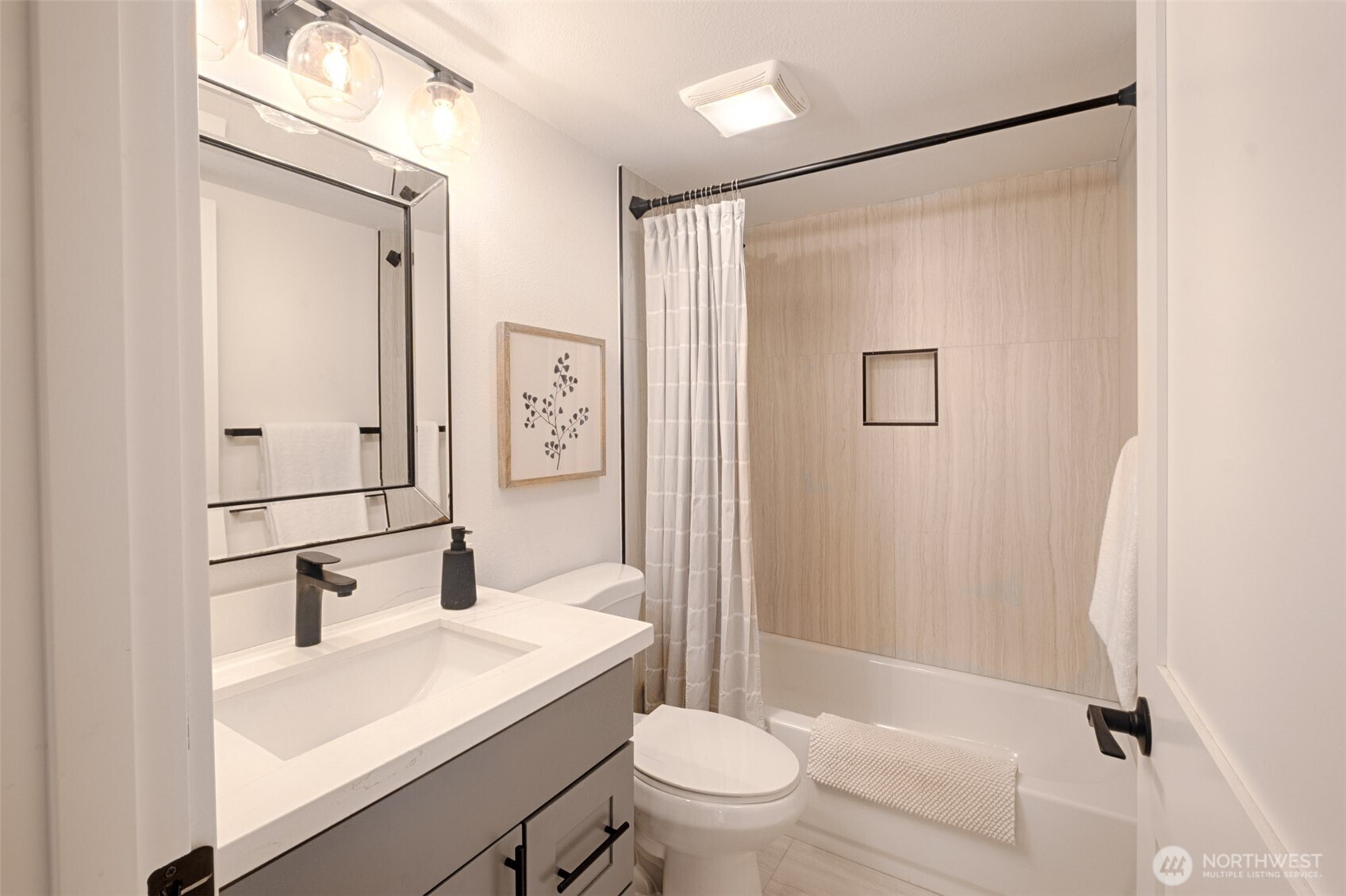 4521 Southwest Henderson Street Seattle, WA 98136 - Photo 22 of 40