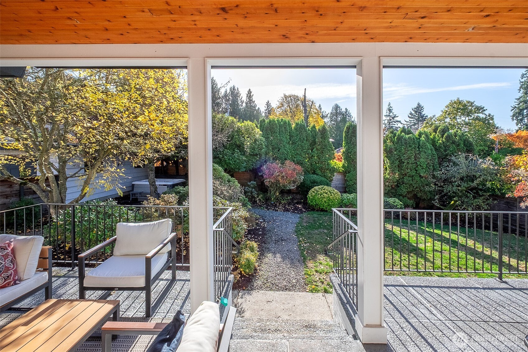 4521 Southwest Henderson Street Seattle, WA 98136 - Photo 29 of 40