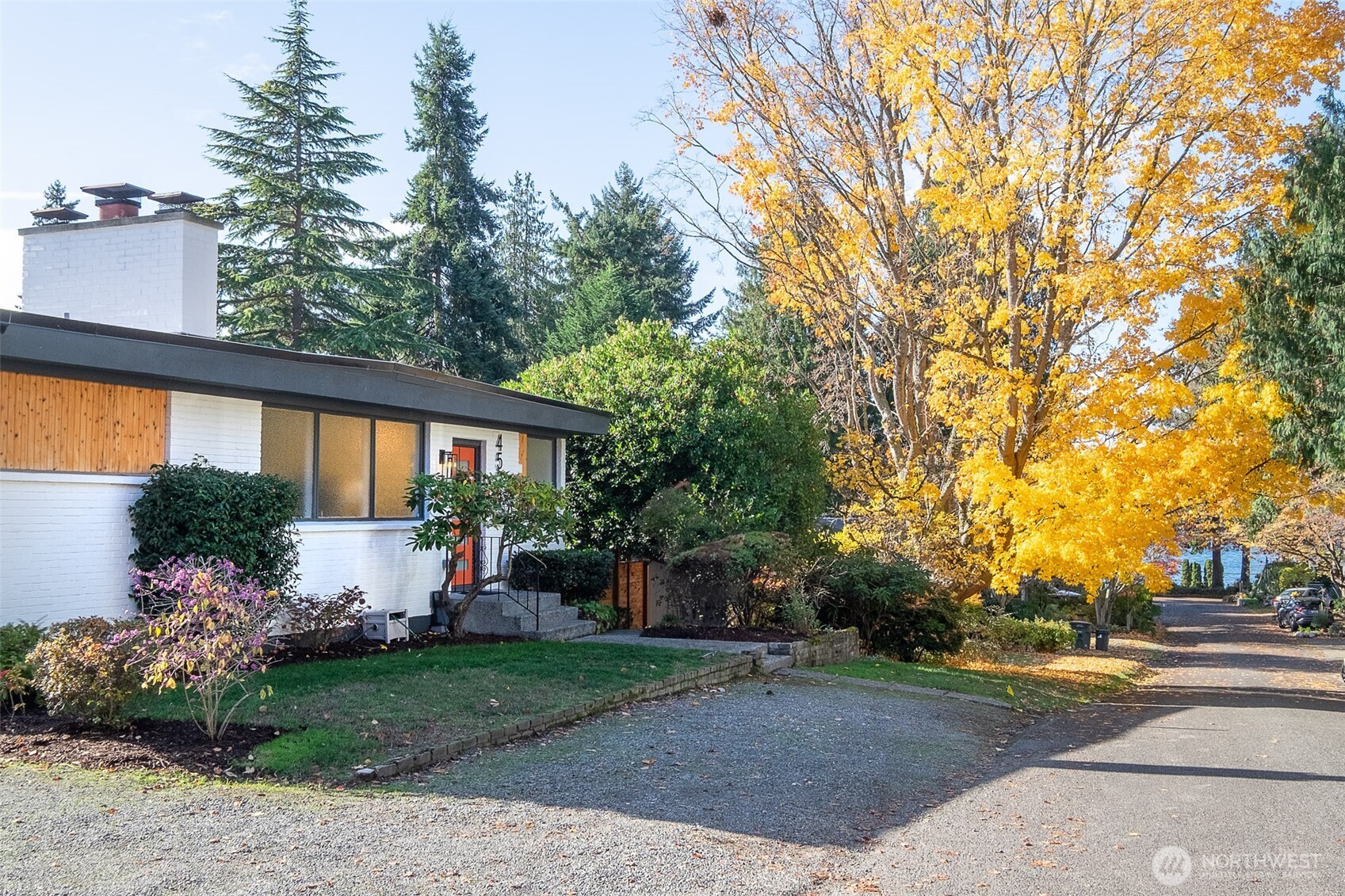 4521 Southwest Henderson Street Seattle, WA 98136 - Photo 34 of 40