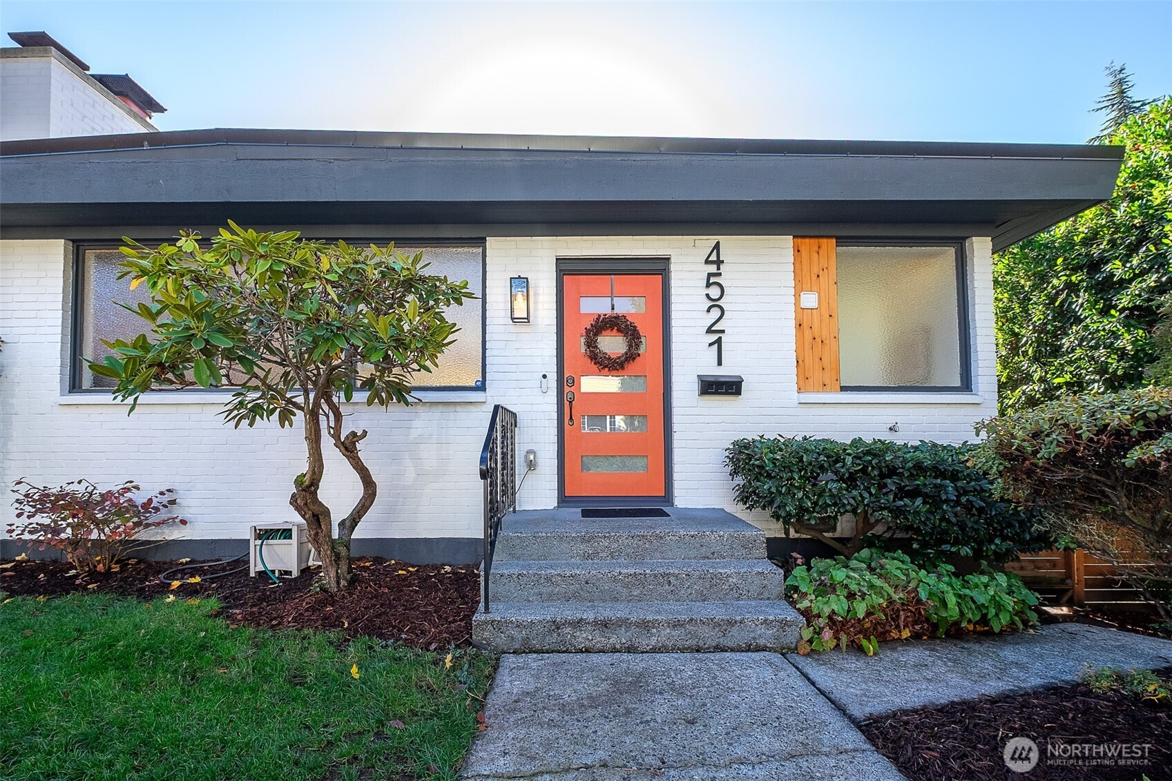 4521 Southwest Henderson Street Seattle, WA 98136 - Photo 35 of 40