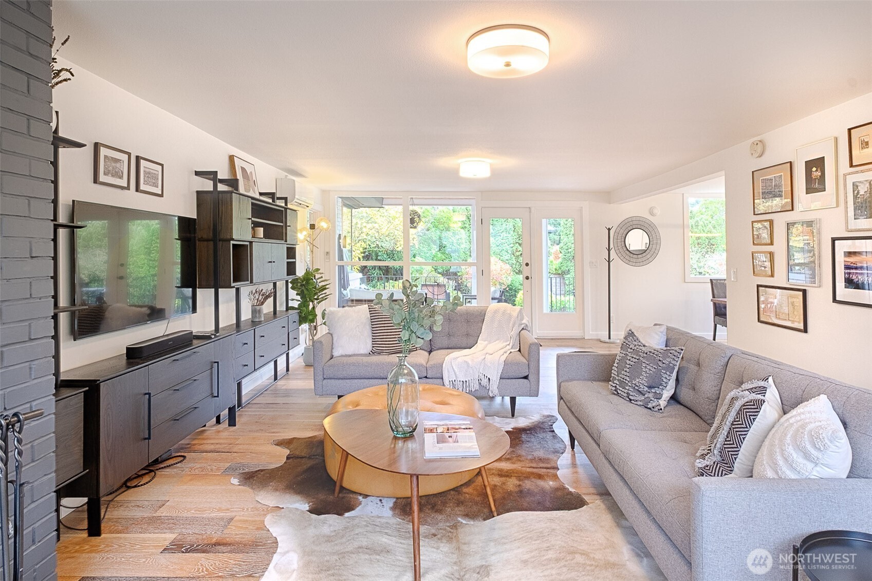 4521 Southwest Henderson Street Seattle, WA 98136 - Photo 5 of 40