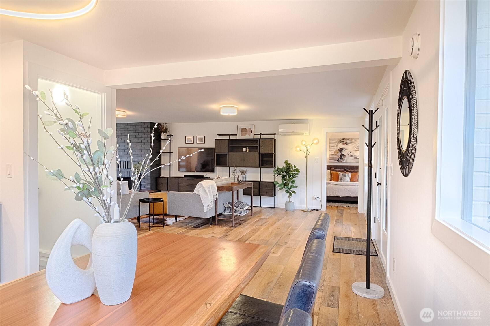 4521 Southwest Henderson Street Seattle, WA 98136 - Photo 9 of 40