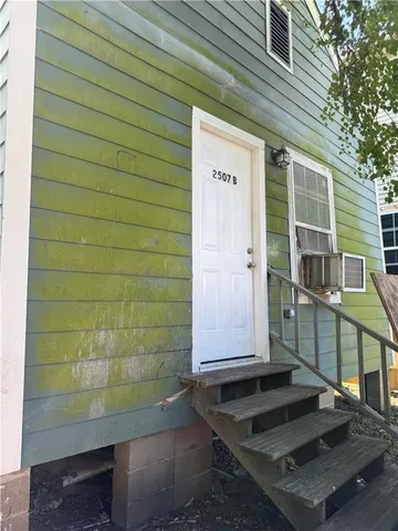 $1,300 | 2507 Gravier Street, Unit B, New Orleans, LA 70119