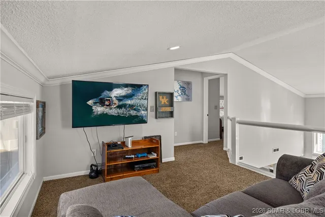 $384,500 | 1089 Buckingham Drive, Unit 1, Camdenton, MO 65020