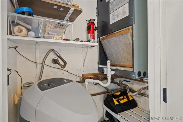 $384,500 | 1089 Buckingham Drive, Unit 1, Camdenton, MO 65020