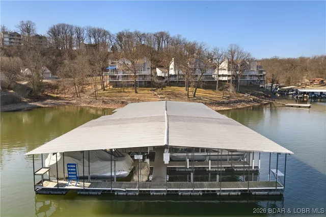 $384,500 | 1089 Buckingham Drive, Unit 1, Camdenton, MO 65020