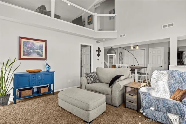 $384,500 | 1089 Buckingham Drive, Unit 1, Camdenton, MO 65020