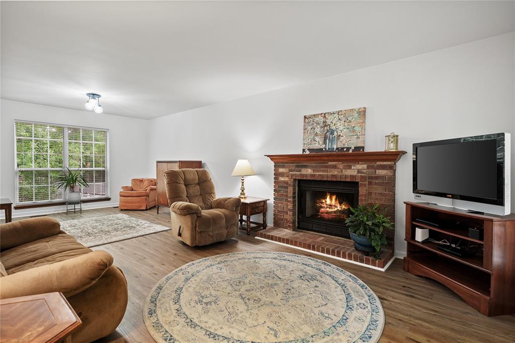 1865 Strawberry Ridge Drive Ballwin, MO 63021 - Photo 6 of 42 Gallery Image 6