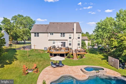 $889,000 | 806 Arbor Lane, Schwenksville, PA 19473