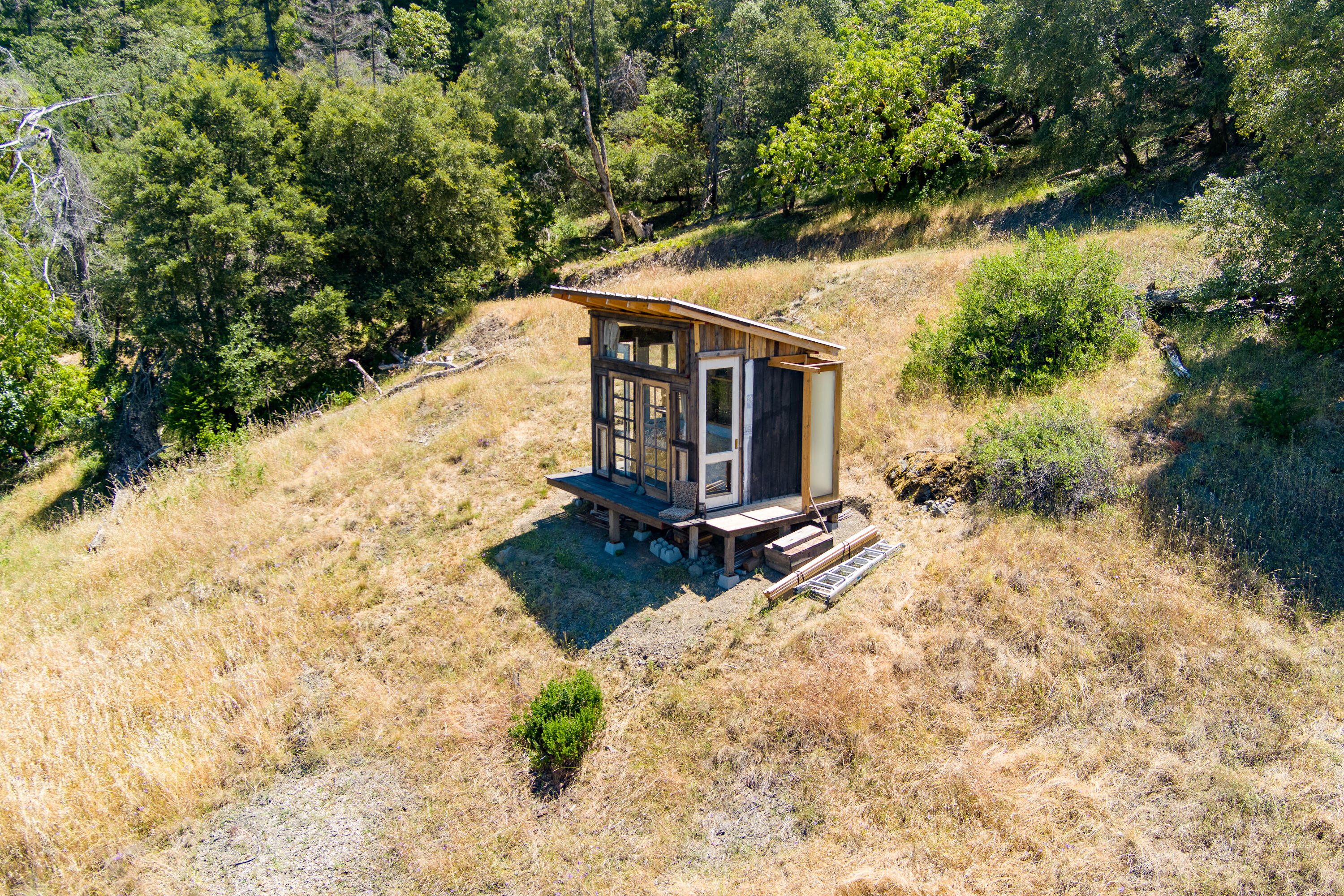 60890 Bell Springs Road Laytonville, CA 95454 - Photo 61 of 77 a view of backyard with hardwood