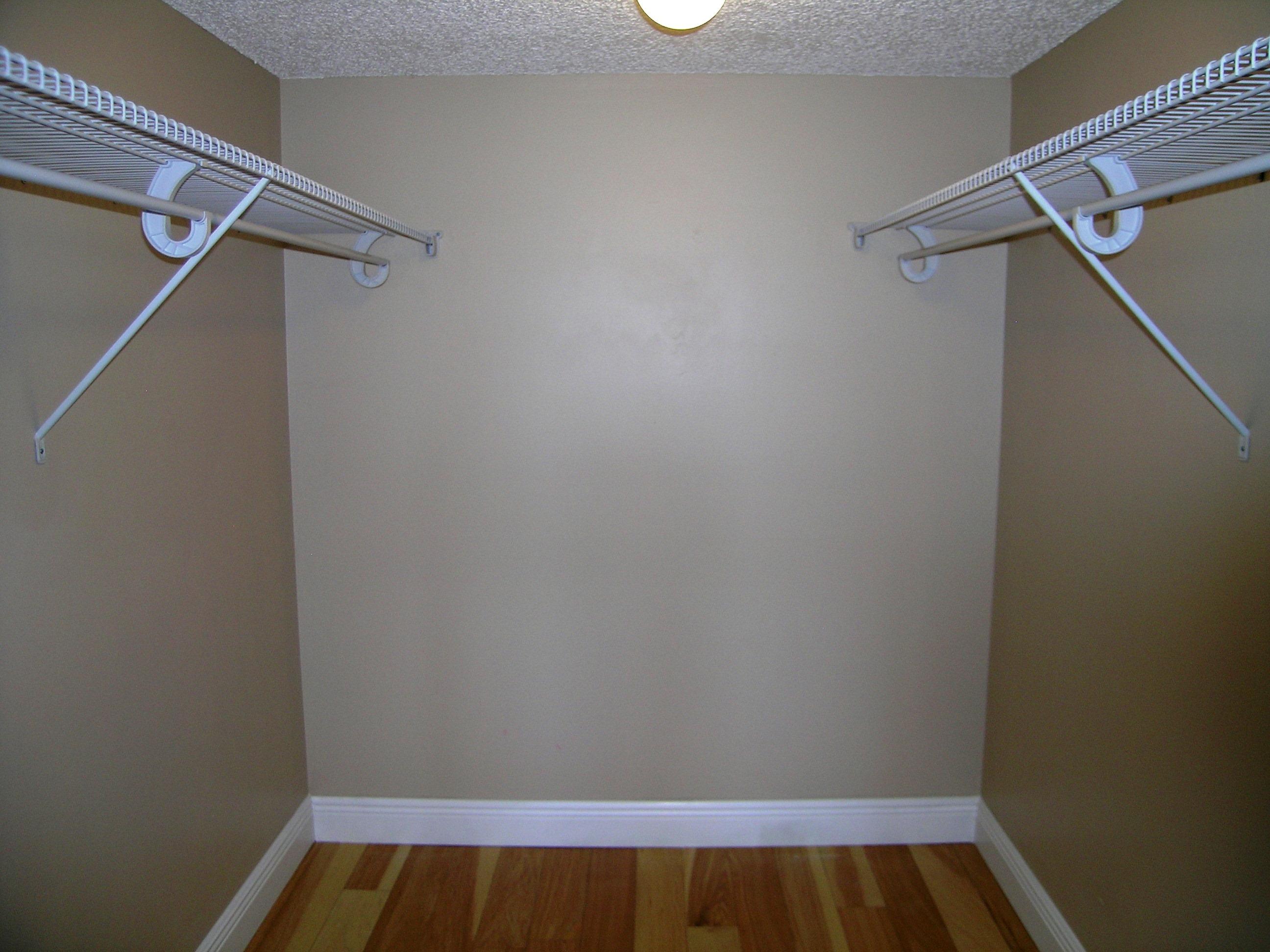 22017 Palms Way, Unit 105 Boca Raton, FL 33433 - Photo 9 of 15 Walk-in closet master bedroom