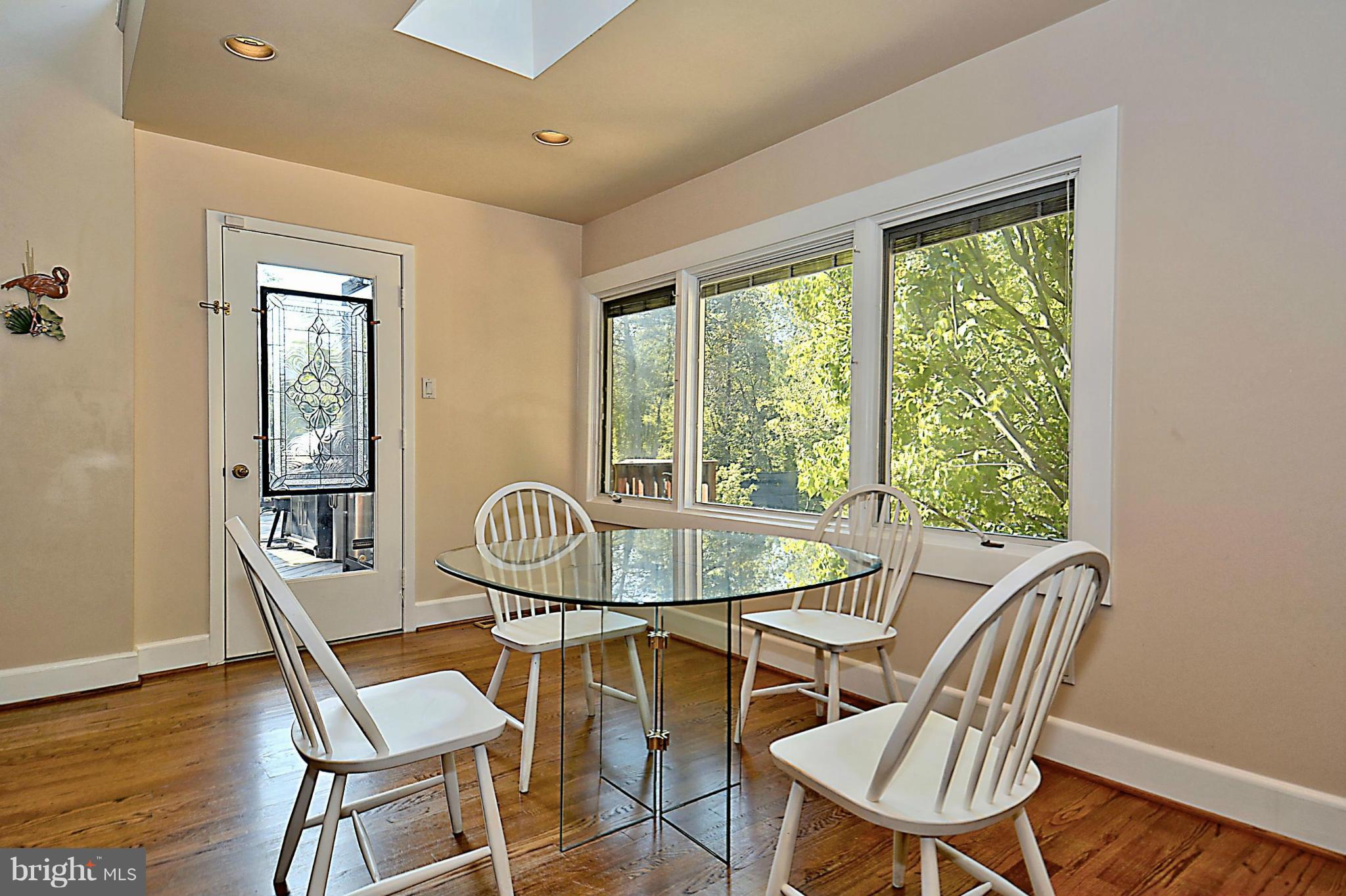 10020 Ormond Road Potomac, MD 20854 - Photo 12 of 30 Breakfast Area w/ skylight & Door to Deck Area