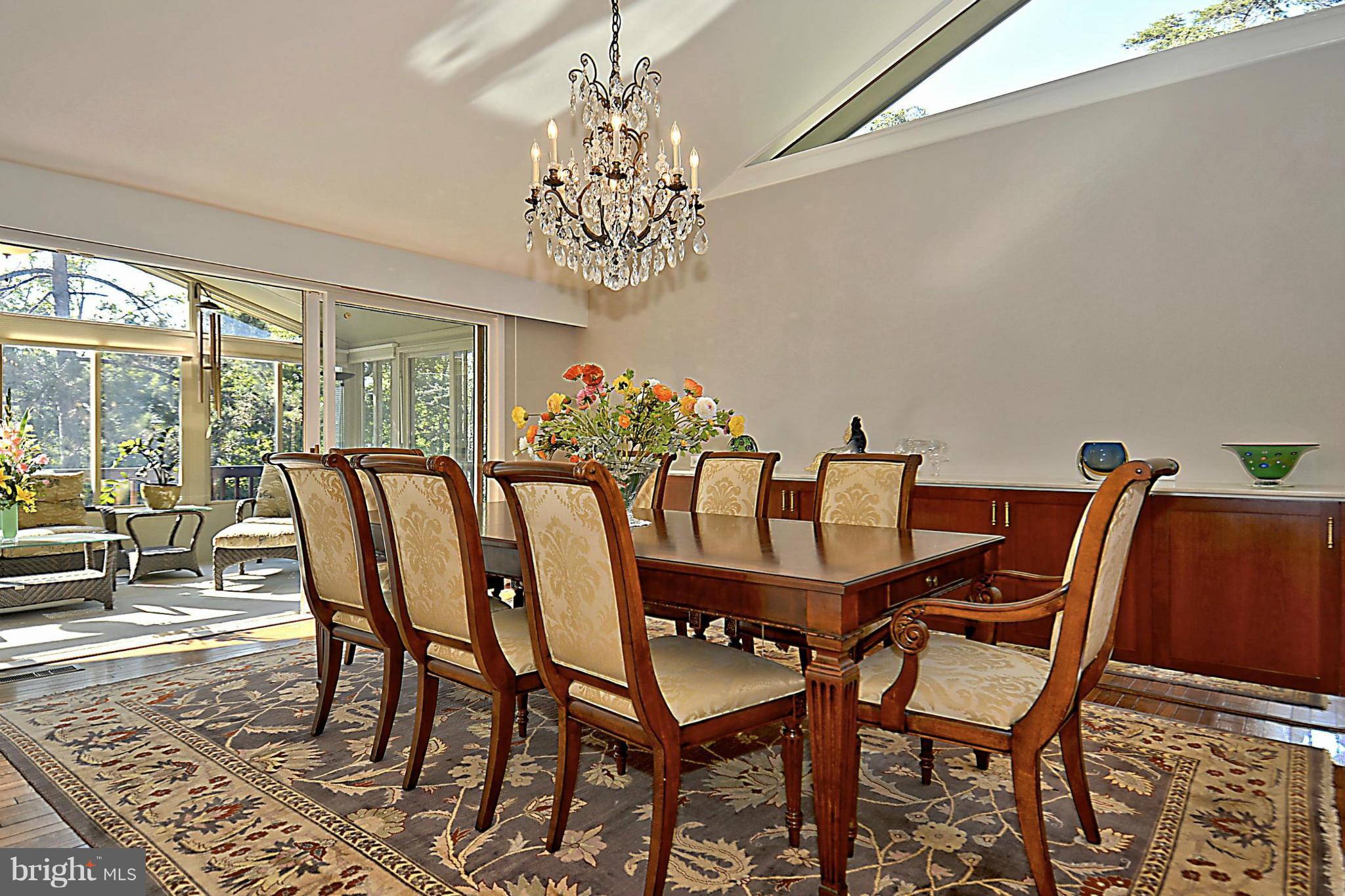 Dining Room has Vaulted Ceiling