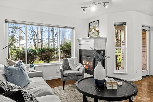 $364,900 | 5000 Northwest Village Park Drive, Unit B112, Issaquah, WA 98027