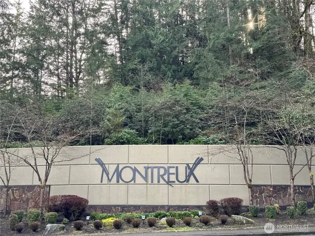 $364,900 | 5000 Northwest Village Park Drive, Unit B112, Issaquah, WA 98027