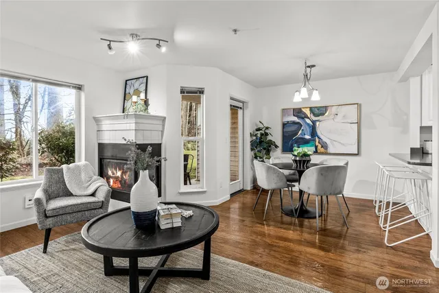 $364,900 | 5000 Northwest Village Park Drive, Unit B112, Issaquah, WA 98027