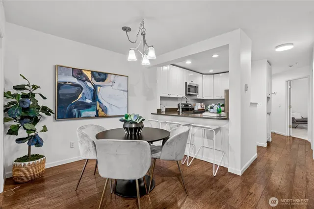 $364,900 | 5000 Northwest Village Park Drive, Unit B112, Issaquah, WA 98027