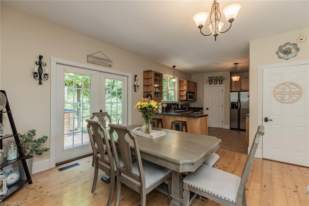 11328 Longbottom Road Traphill, NC 28685 - Photo 15 of 50 Gallery Image 15