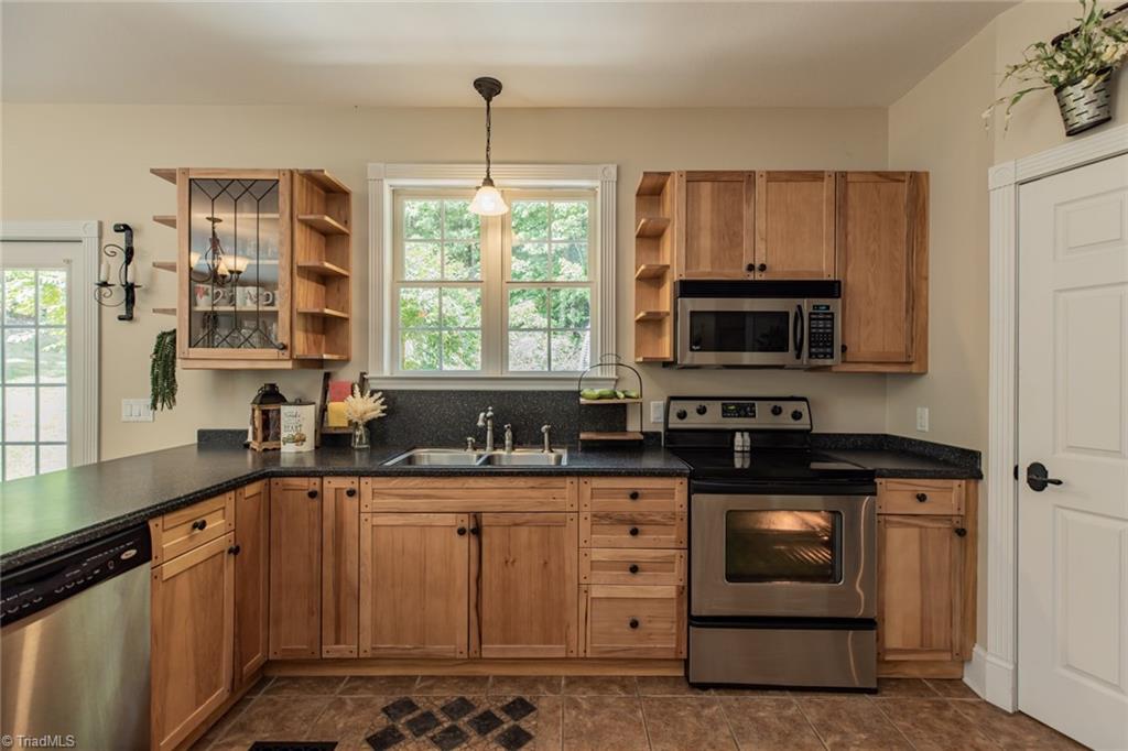 11328 Longbottom Road Traphill, NC 28685 - Photo 21 of 50 Gallery Image 21