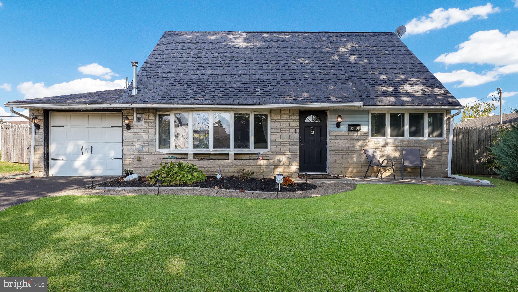 21 Canary Road Levittown, PA 19057 - Photo 1 of 33 Welcome to 21 Canary Rd!