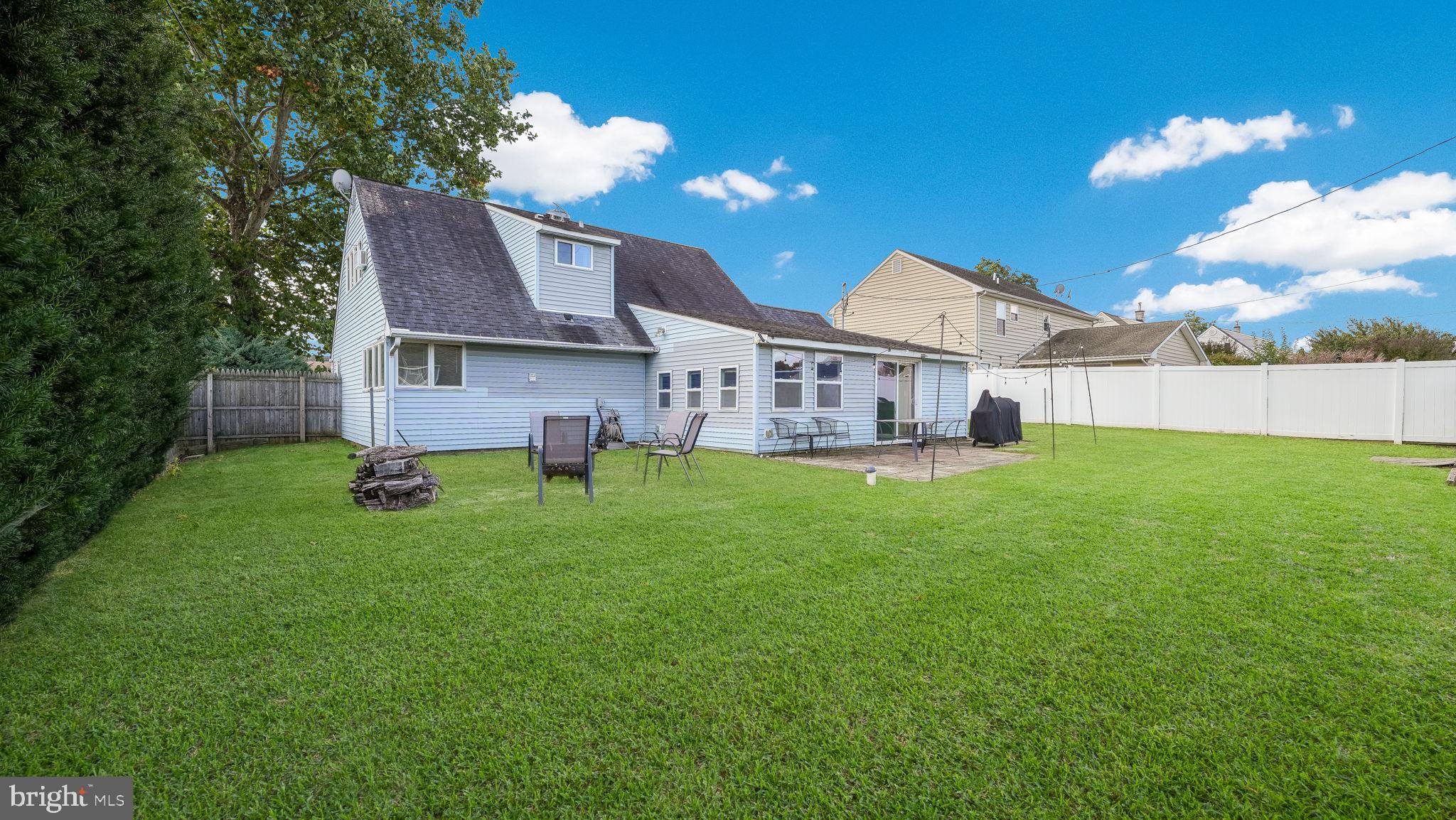21 Canary Road Levittown, PA 19057 - Photo 26 of 33