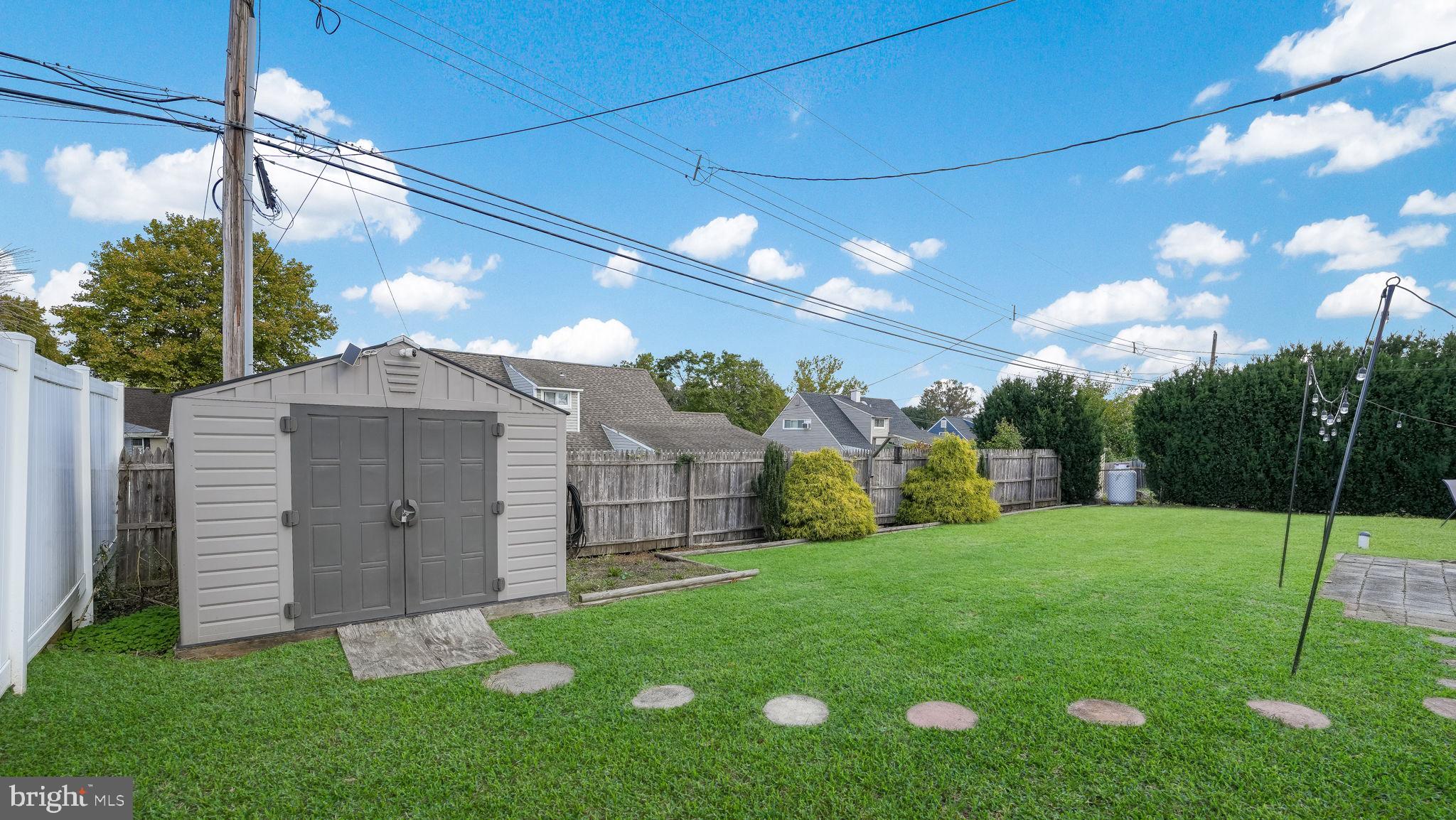 21 Canary Road Levittown, PA 19057 - Photo 28 of 33