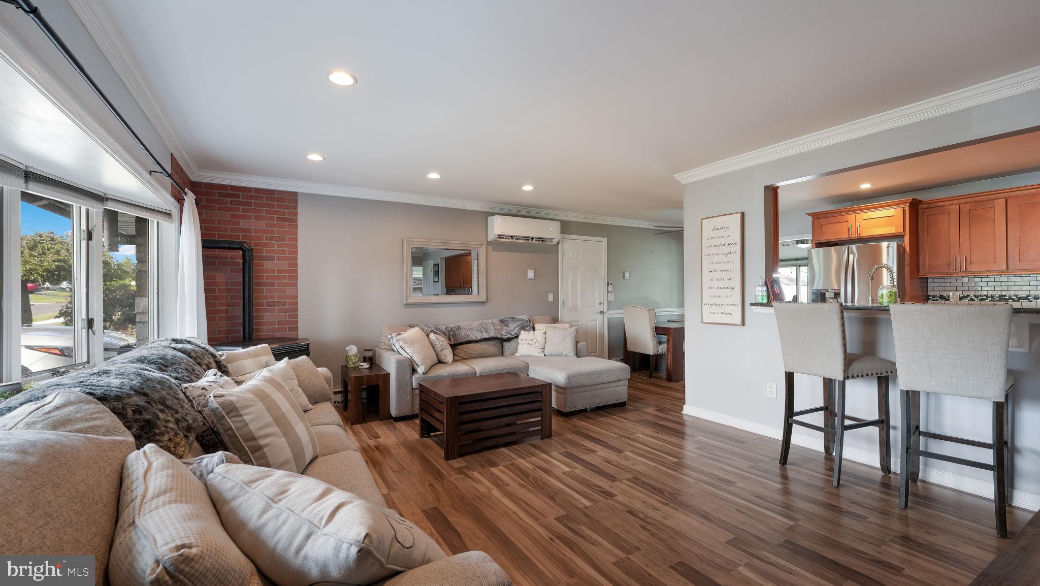 21 Canary Road Levittown, PA 19057 - Photo 4 of 33