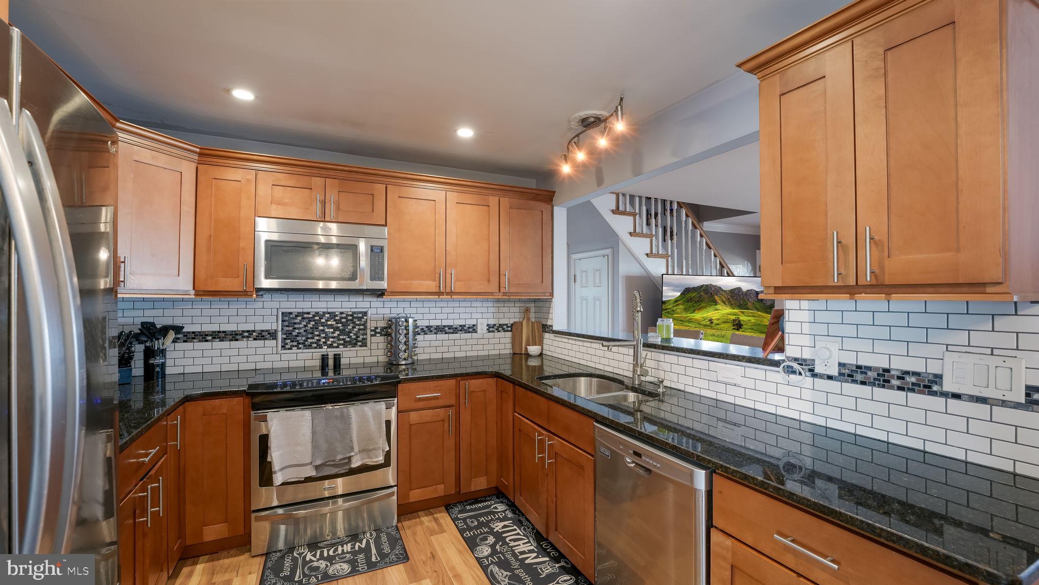 21 Canary Road Levittown, PA 19057 - Photo 7 of 33