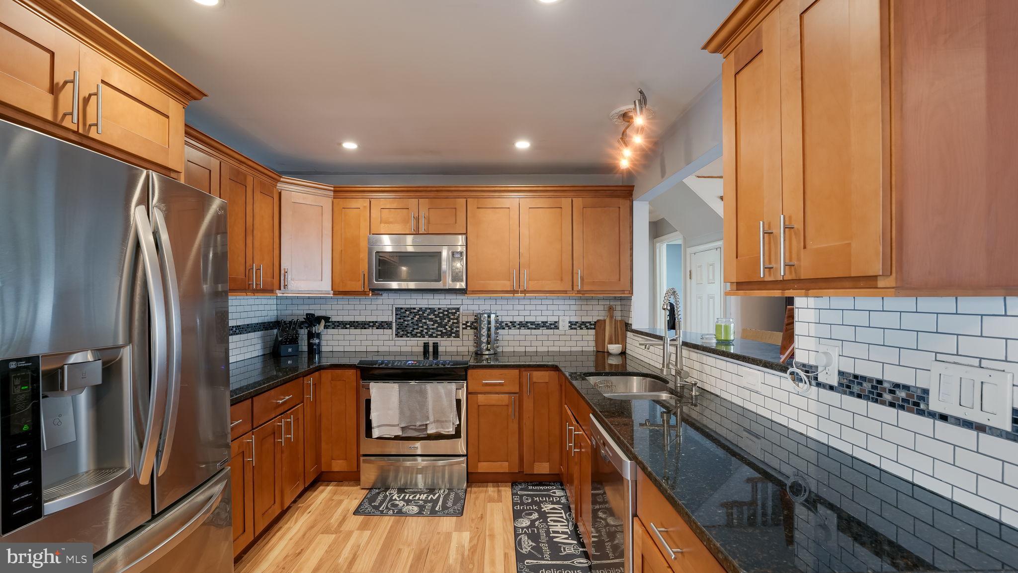 21 Canary Road Levittown, PA 19057 - Photo 8 of 33