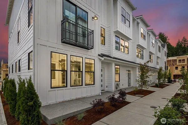 $512,450 | 12742 121st St Court East, Unit 104, Puyallup, WA 98374