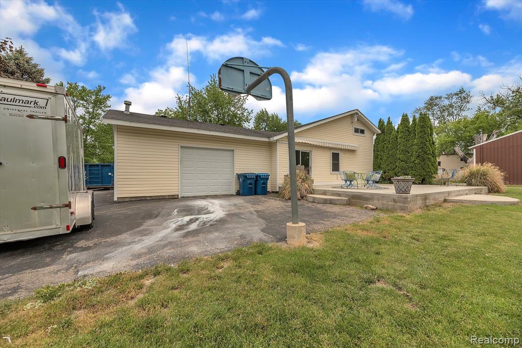 2485 Ruth Drive Fenton, MI 48430 - Photo 52 of 54