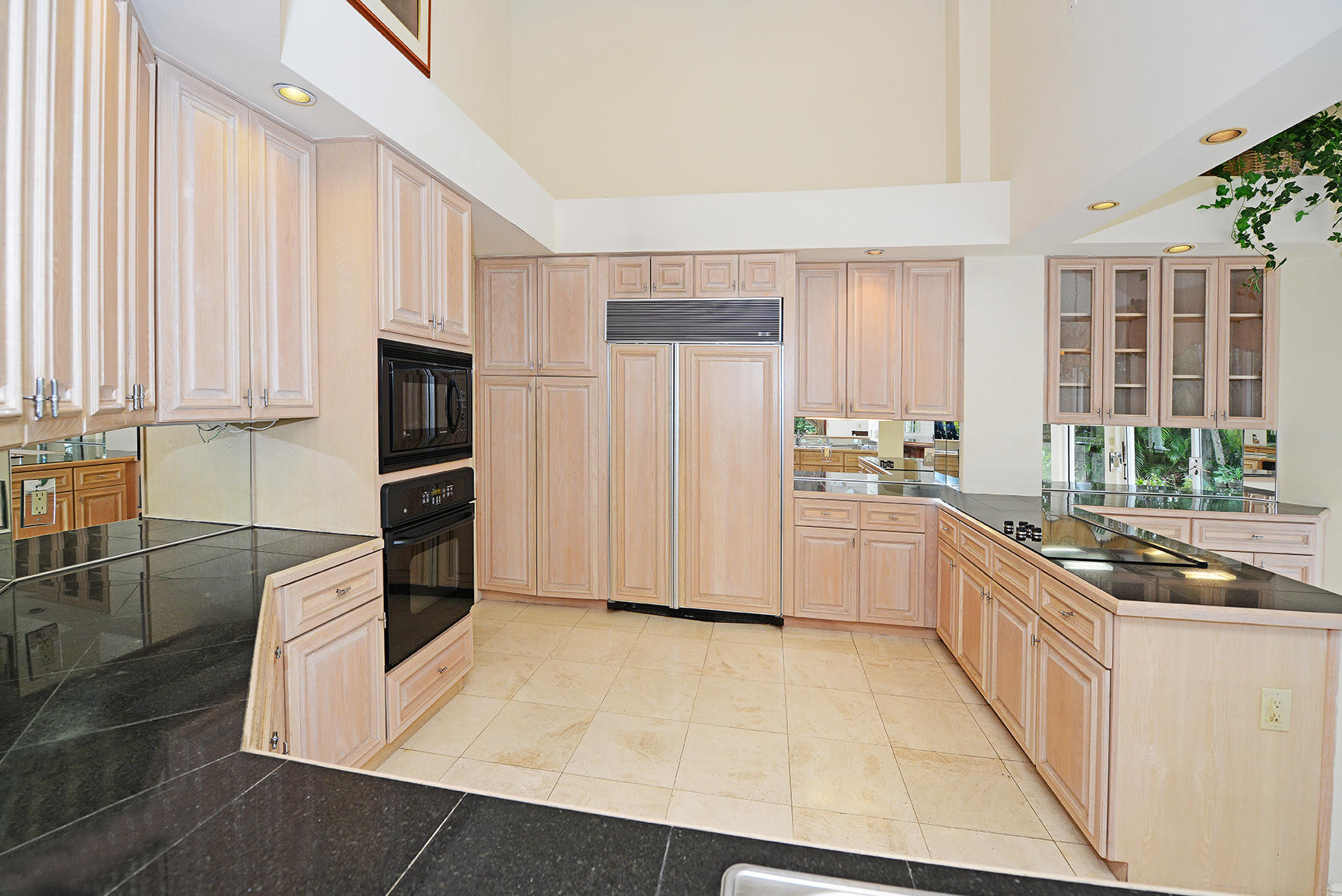 21730 Frontenac Court Boca Raton, FL 33433 - Photo 13 of 41 Kitchen