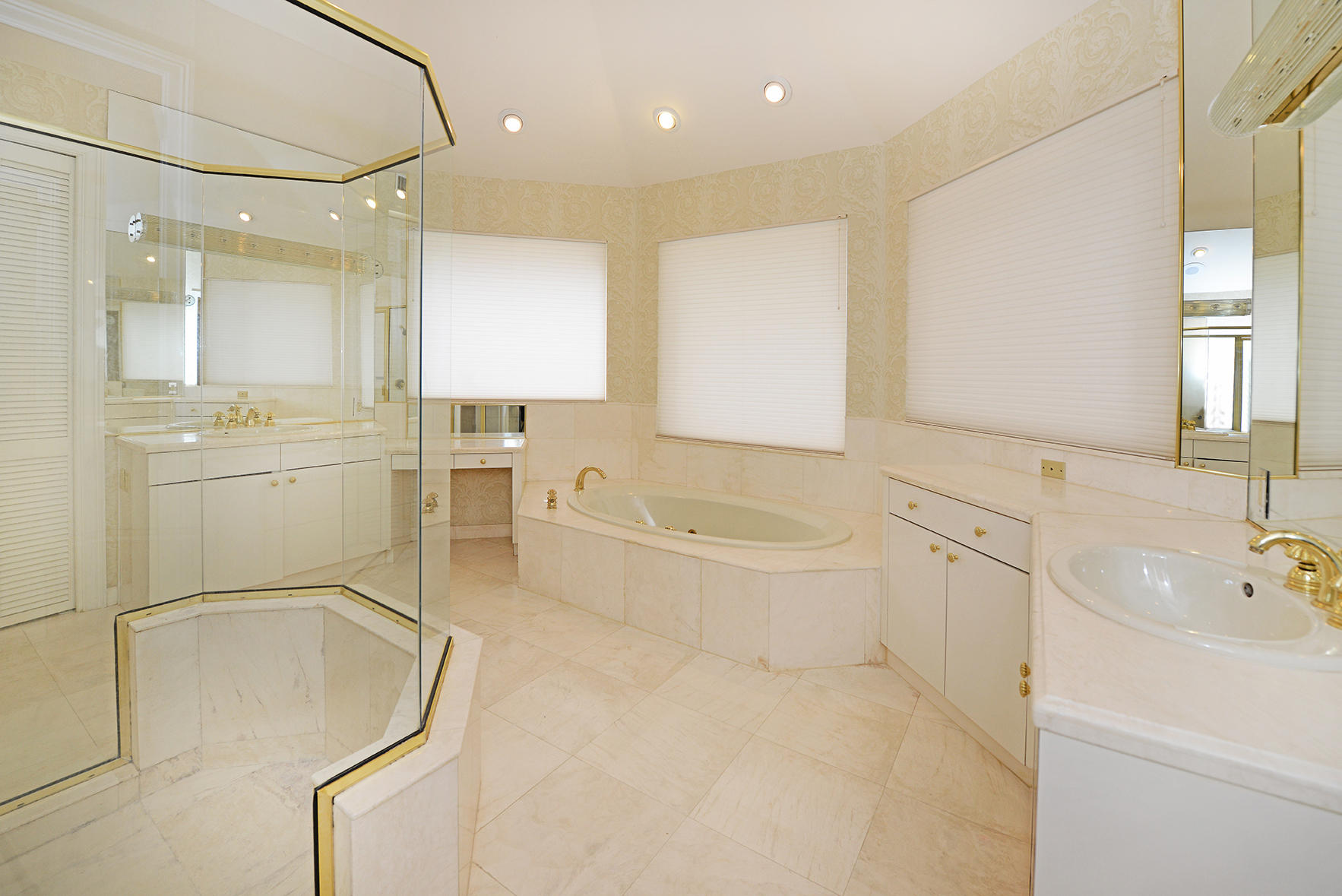 21730 Frontenac Court Boca Raton, FL 33433 - Photo 20 of 41 Master Bath