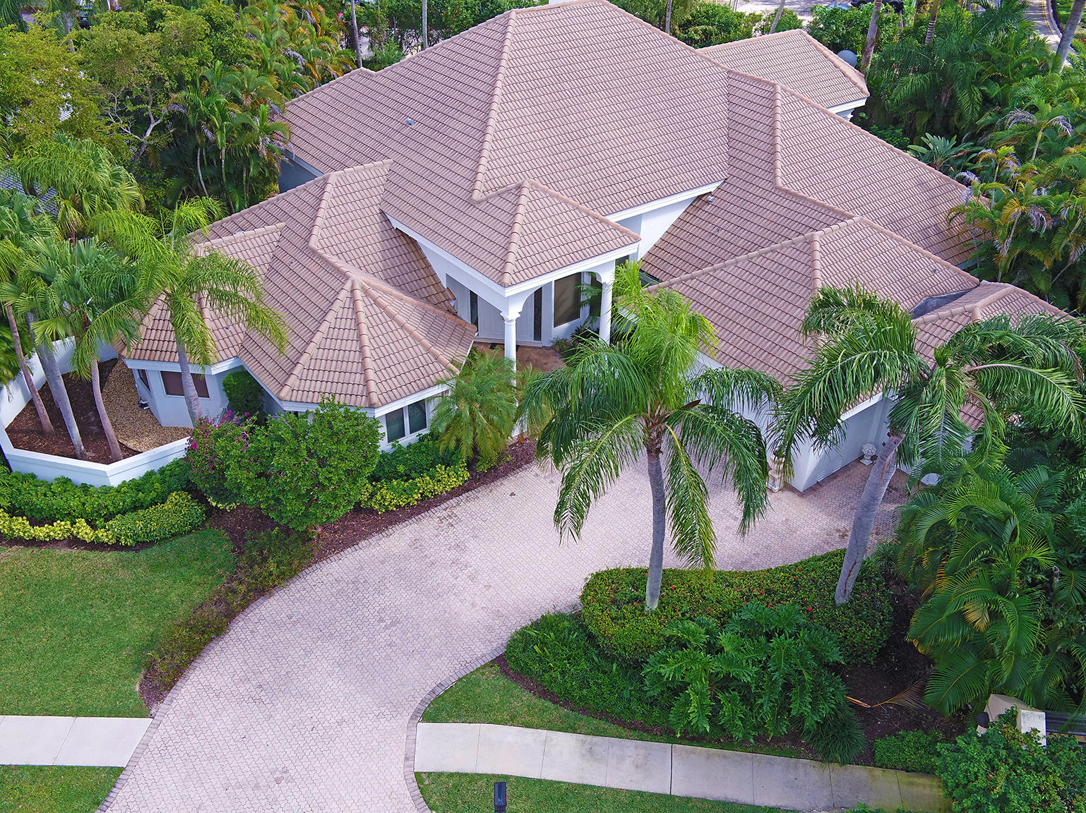 21730 Frontenac Court Boca Raton, FL 33433 - Photo 2 of 41 Front Aerial