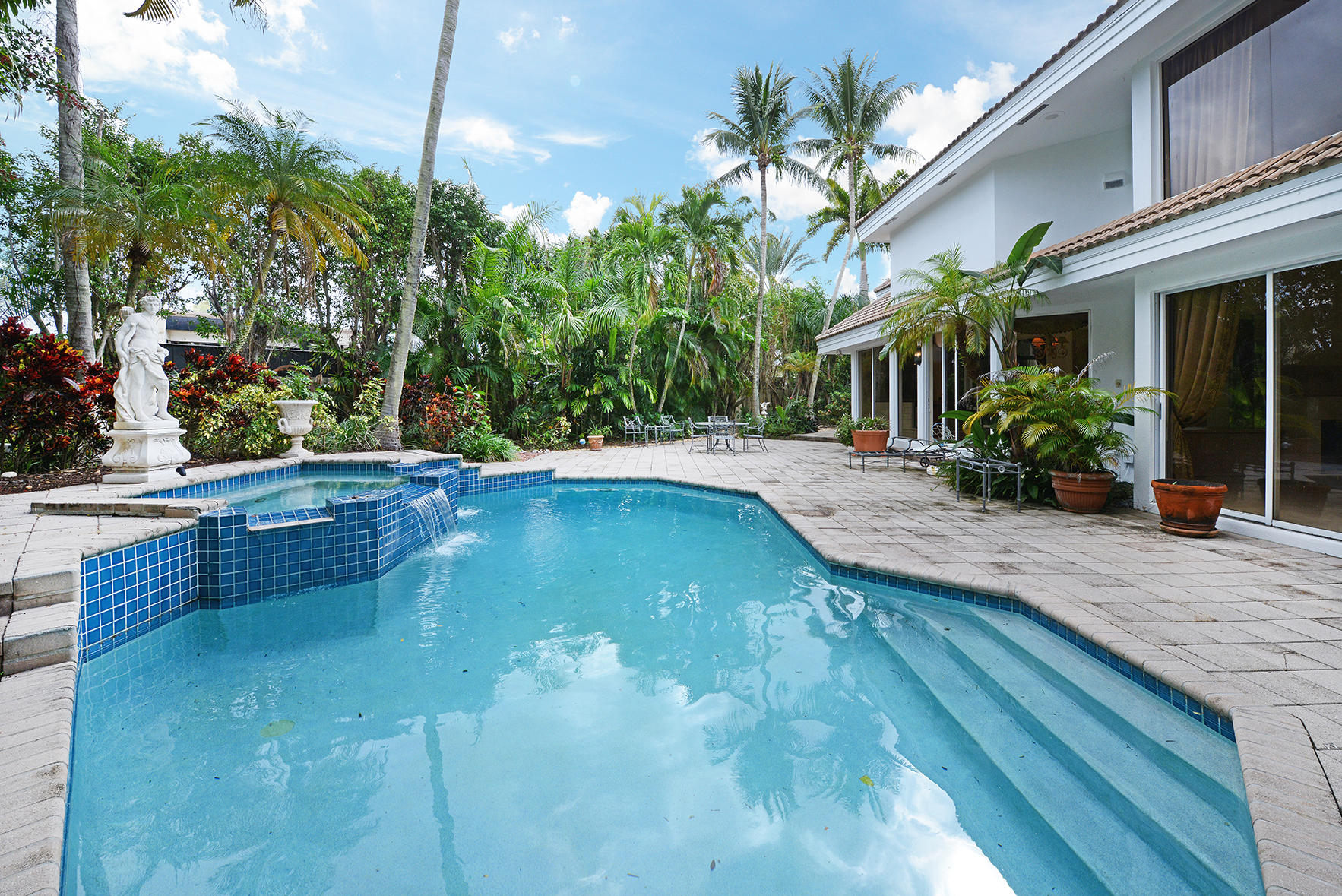 21730 Frontenac Court Boca Raton, FL 33433 - Photo 31 of 41 Extended Patio