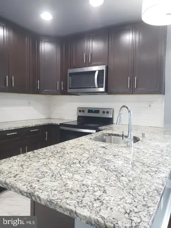 $1,250 | 5329 Woodland Avenue, Unit 2/REAR, Philadelphia, PA 19143