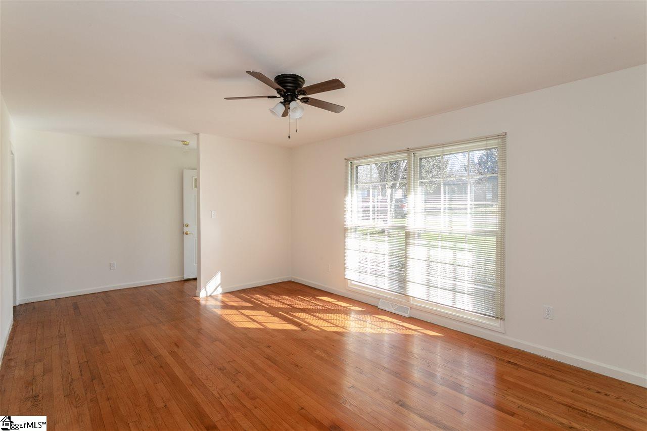 119 Montclair Road Mauldin, SC 29662 - Photo 3 of 18 Gallery Image 3