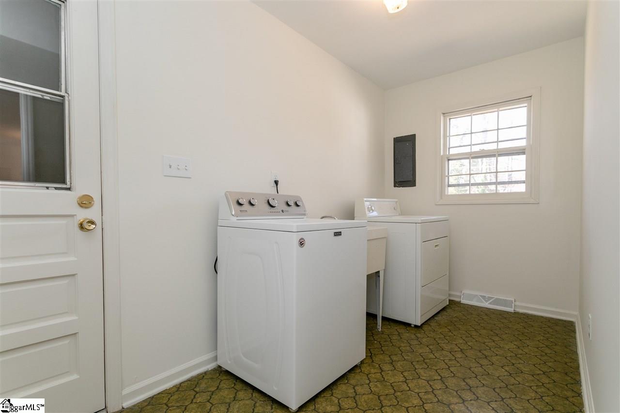 119 Montclair Road Mauldin, SC 29662 - Photo 5 of 18 Gallery Image 5