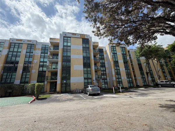 $219,000 | 11750 Southwest 18th Street, Unit 3141, Miami, FL 33175