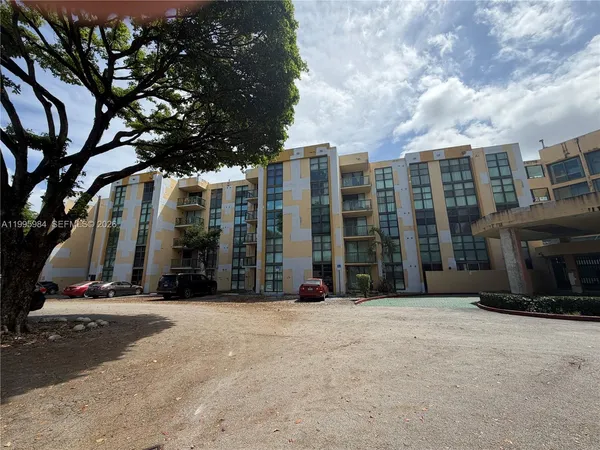 $219,000 | 11750 Southwest 18th Street, Unit 3141, Miami, FL 33175