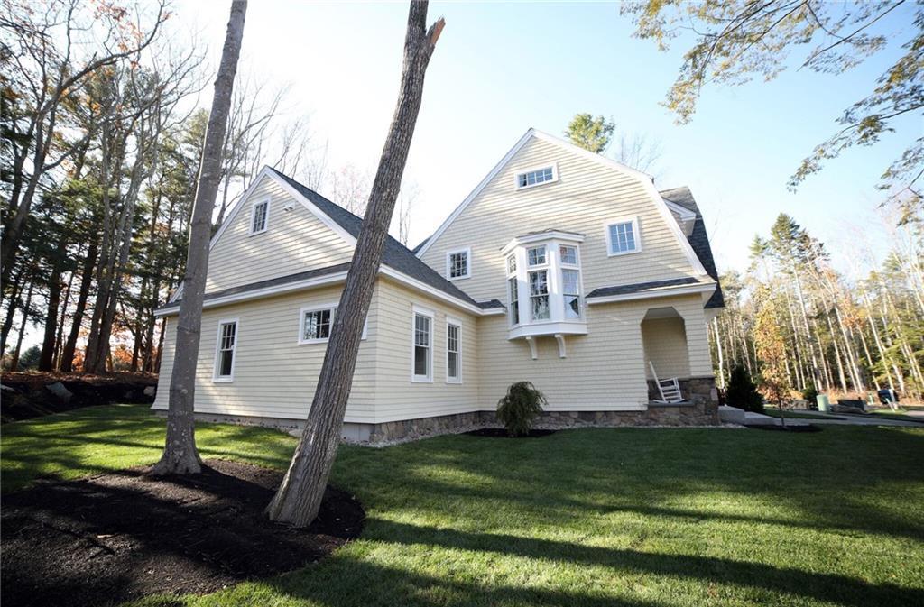 12 Commodore Way Kennebunk, ME 04043 - Photo 3 of 31 Photo