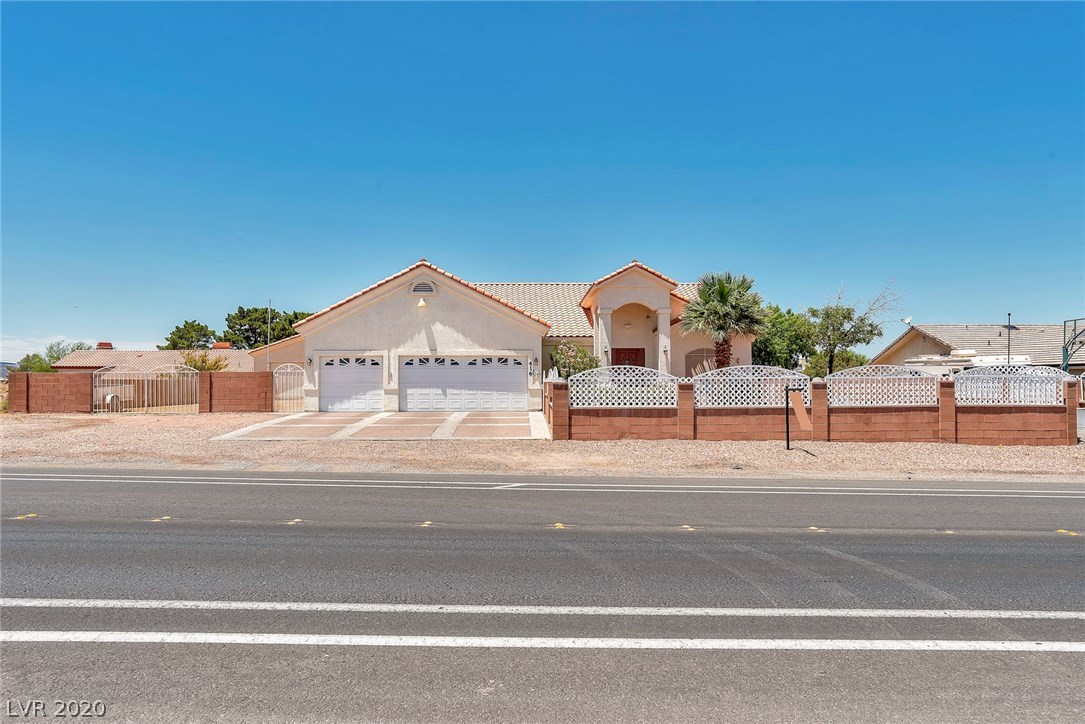 416 North Racetrack Road Henderson, NV 89015 - Photo 1 of 47 Gallery Image 1