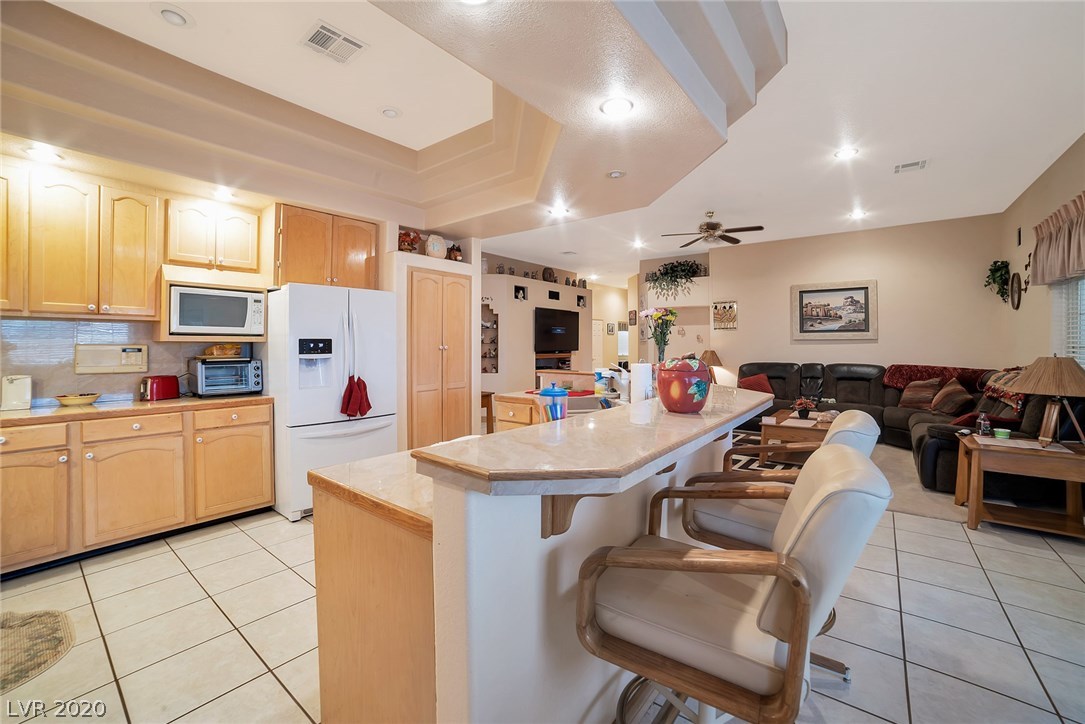 416 North Racetrack Road Henderson, NV 89015 - Photo 12 of 47 Gallery Image 12
