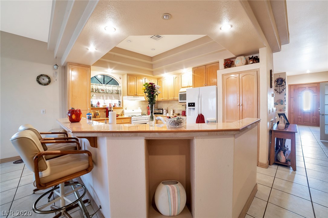 416 North Racetrack Road Henderson, NV 89015 - Photo 13 of 47 Gallery Image 13