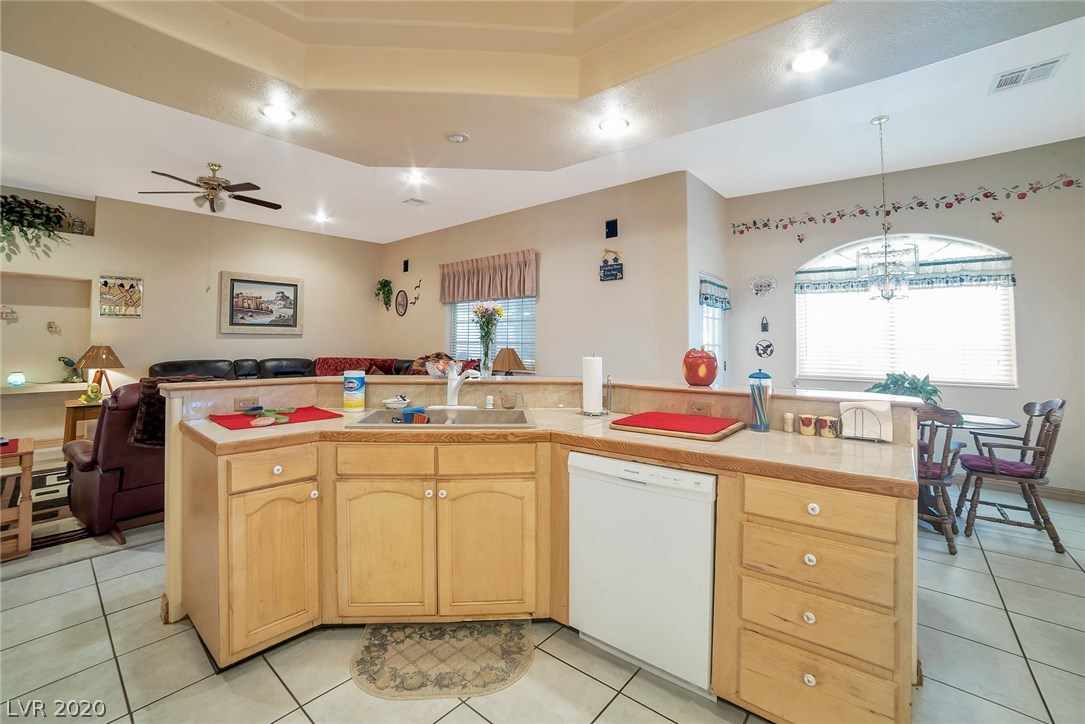 416 North Racetrack Road Henderson, NV 89015 - Photo 14 of 47 Gallery Image 14