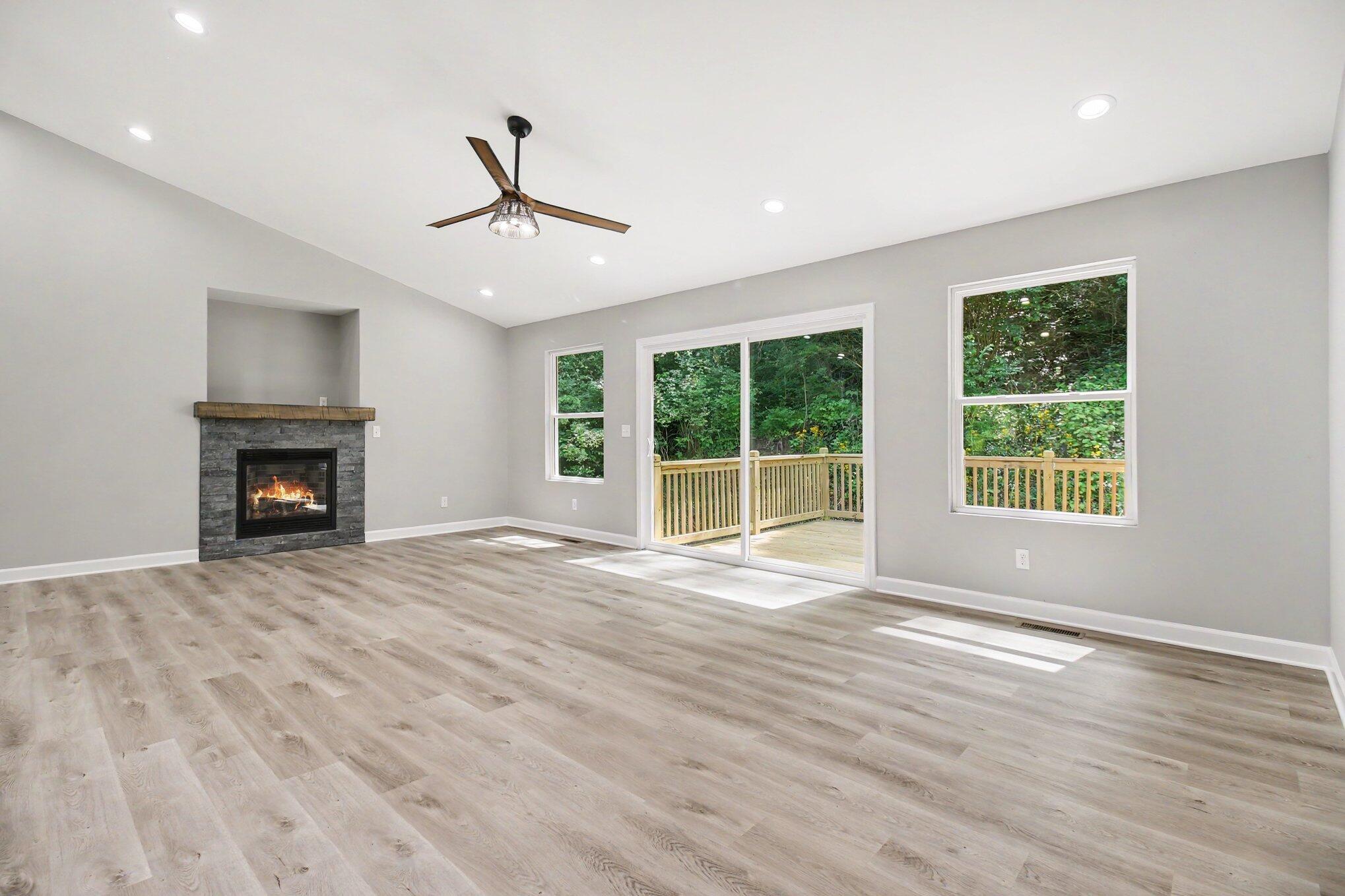 365 River Road Fort Thomas, KY 41075 - Photo 4 of 32