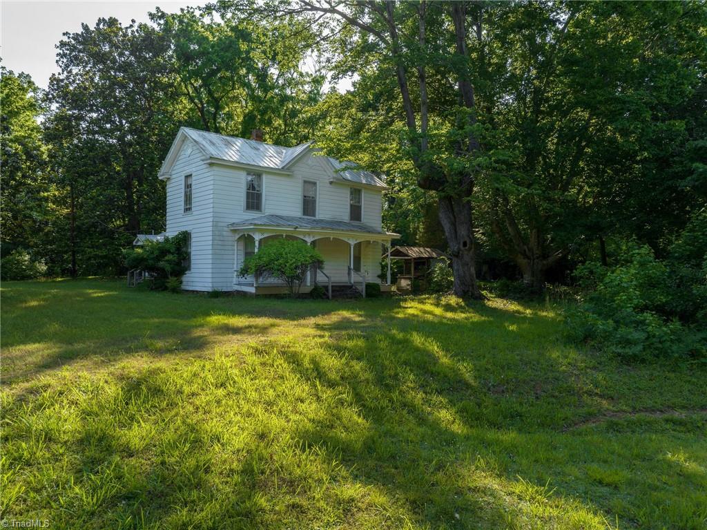 7685 Deboe Road Summerfield, NC 27358 - Photo 3 of 22 Gallery Image 3